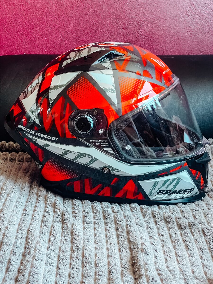 Přilba MT helmets braker sv