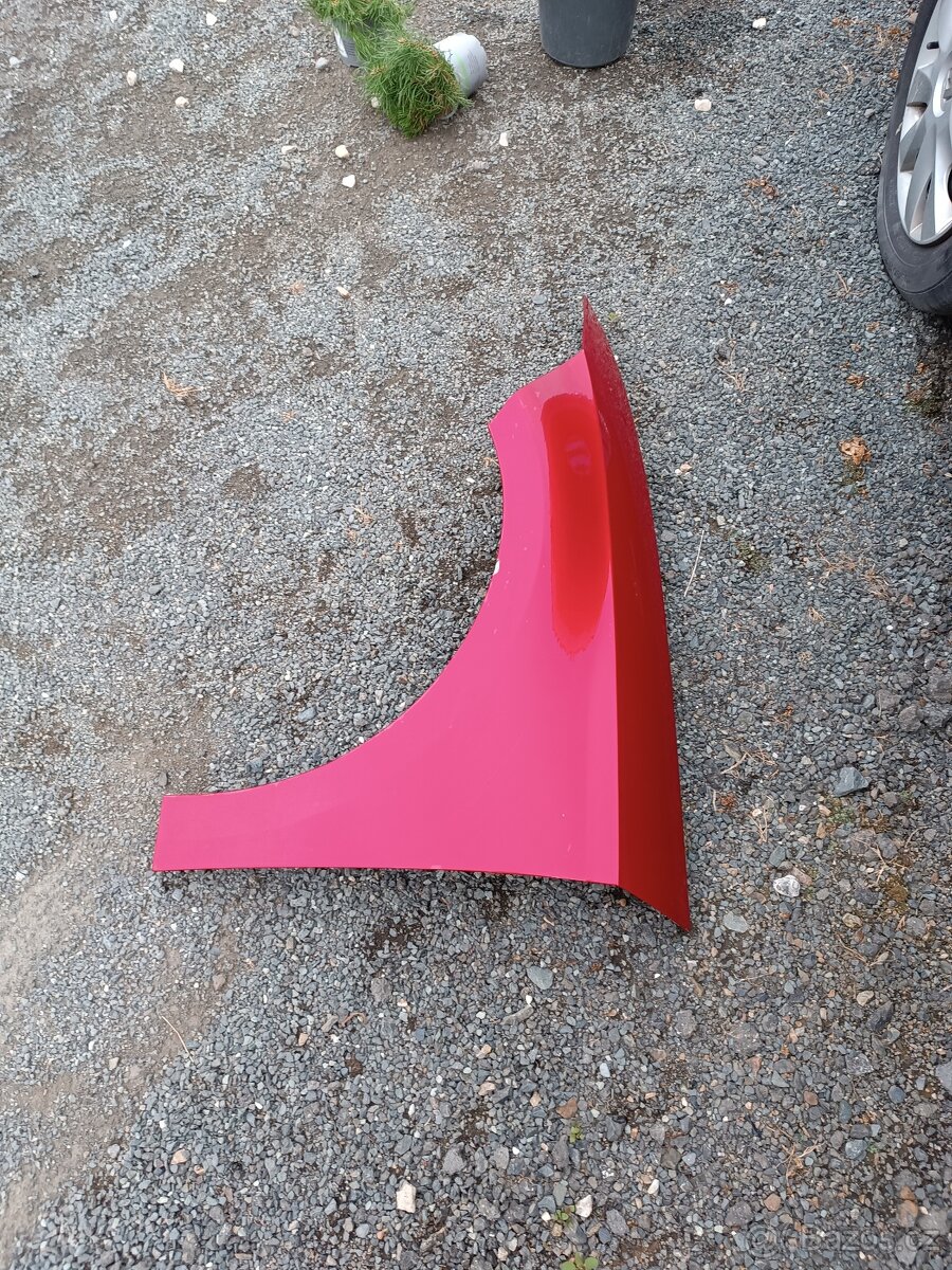 Levý přední blatník Seat Leon FR