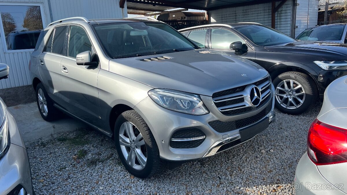 GLE 350d rv2016 Plna vybava Panorama Kůže závěs