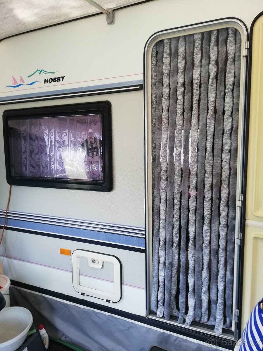 Karavan Hobby 495