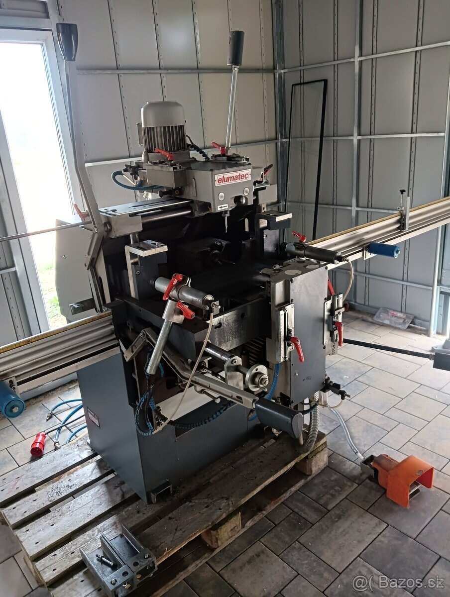 Kopírovací fréza Elumatec KF178
