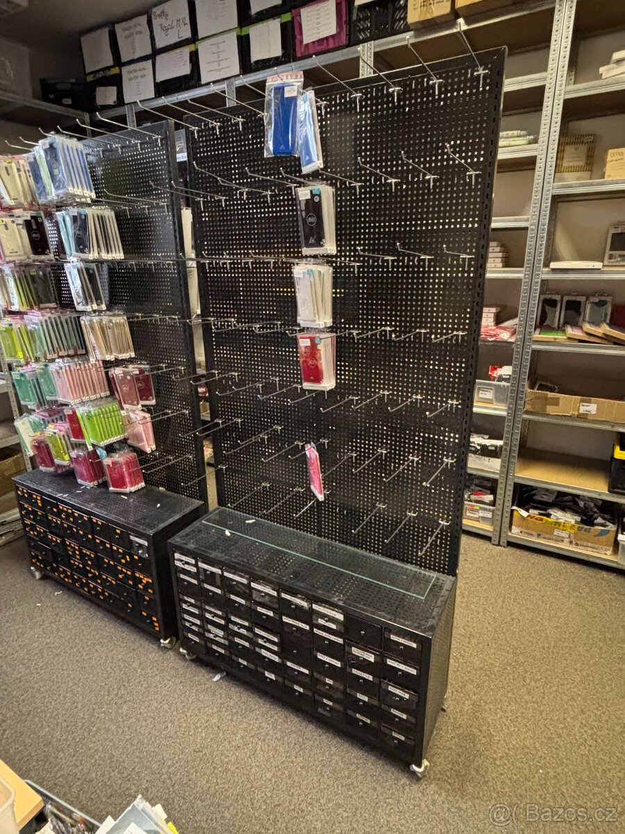 Prodám kovový regál se šuplíky na kolečkách