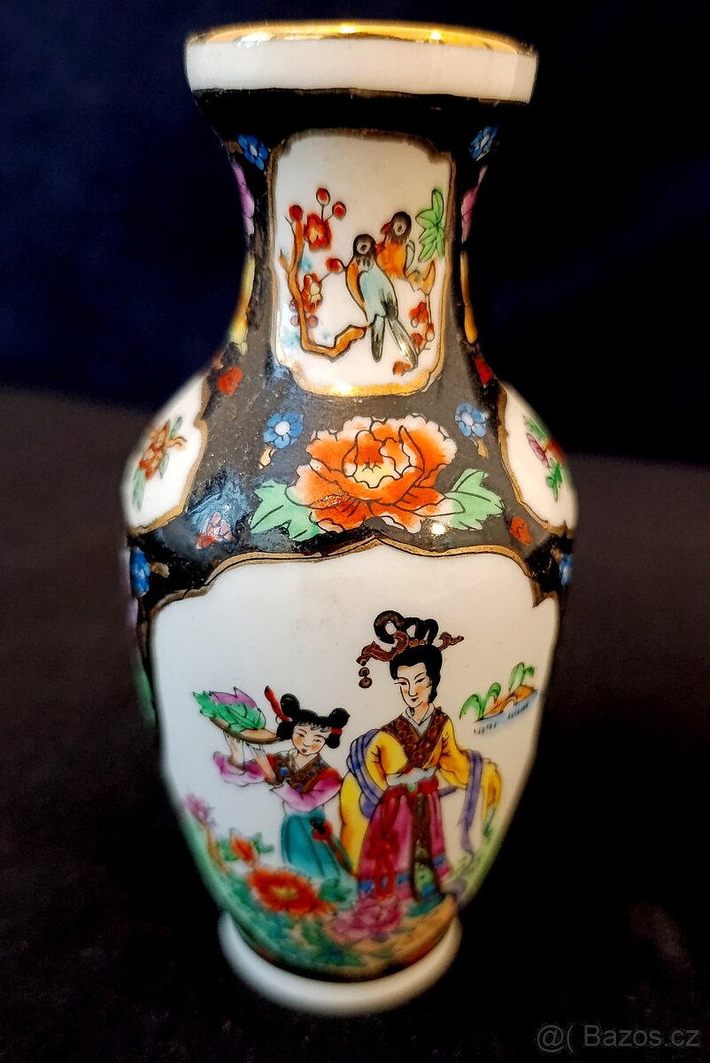 Japonská vázička, výška 13,5 cm