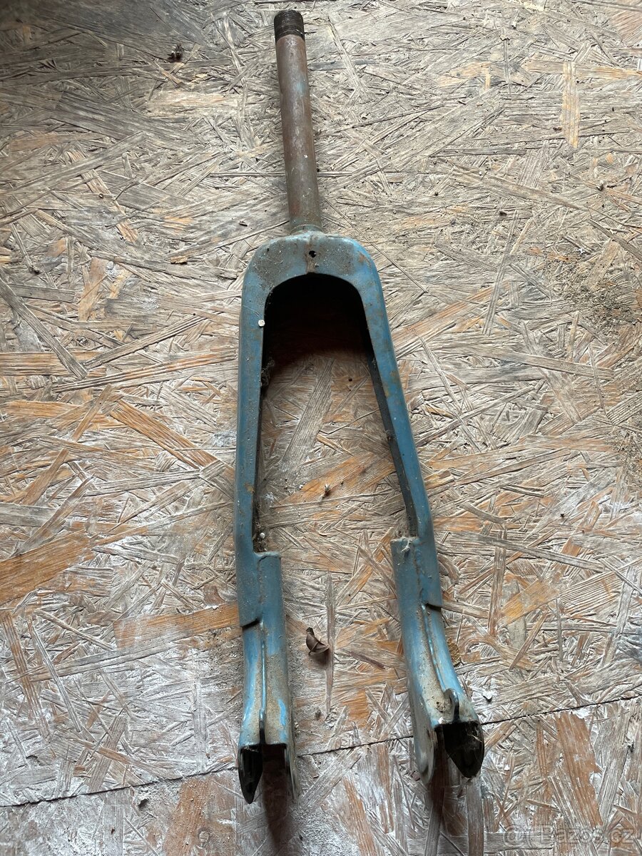 Přední vidlice Stadion S11