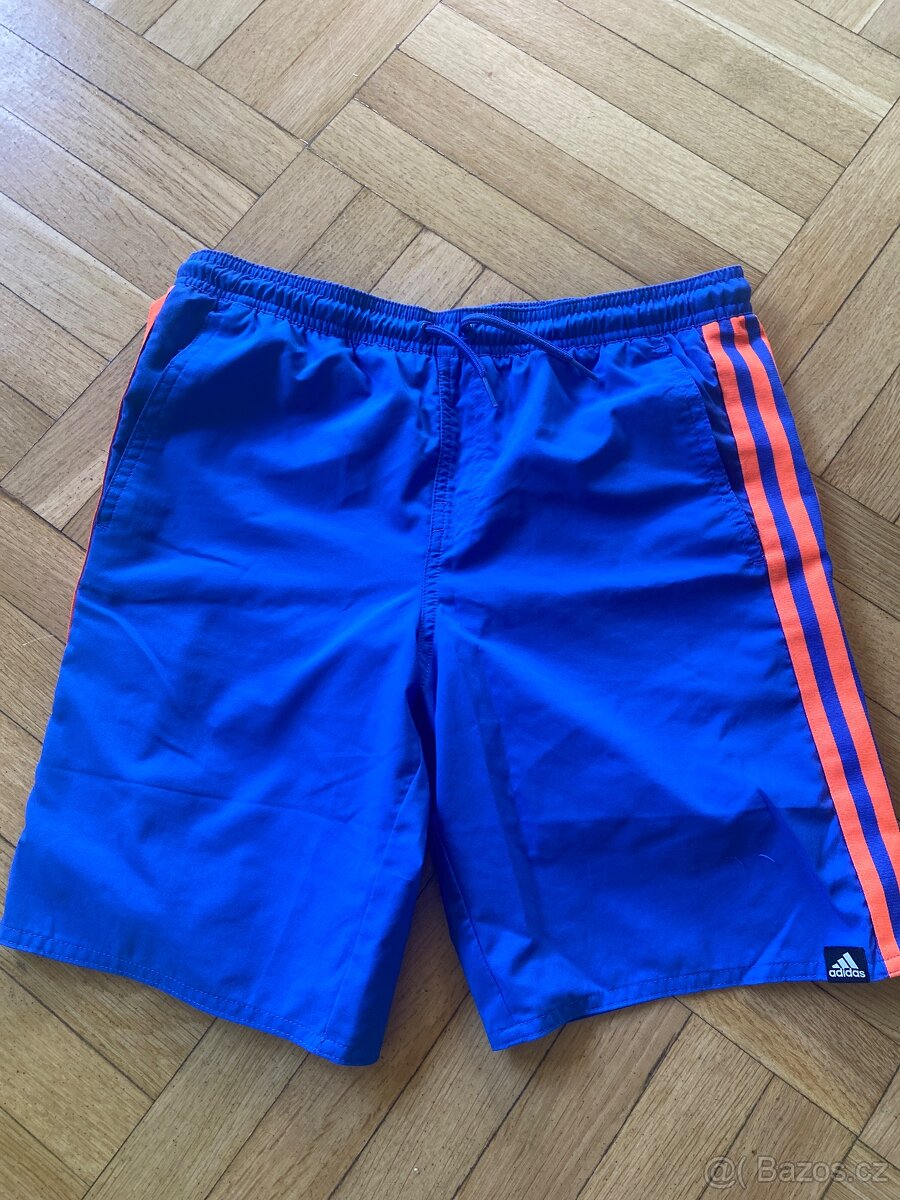 Sportovní adidas kraťasy 10 - 13 let.