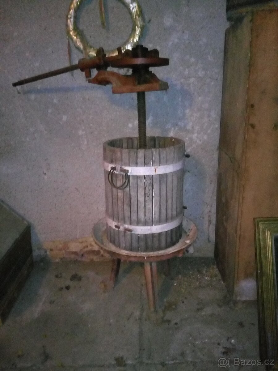 Hroznový lis, (pres) na hrozny