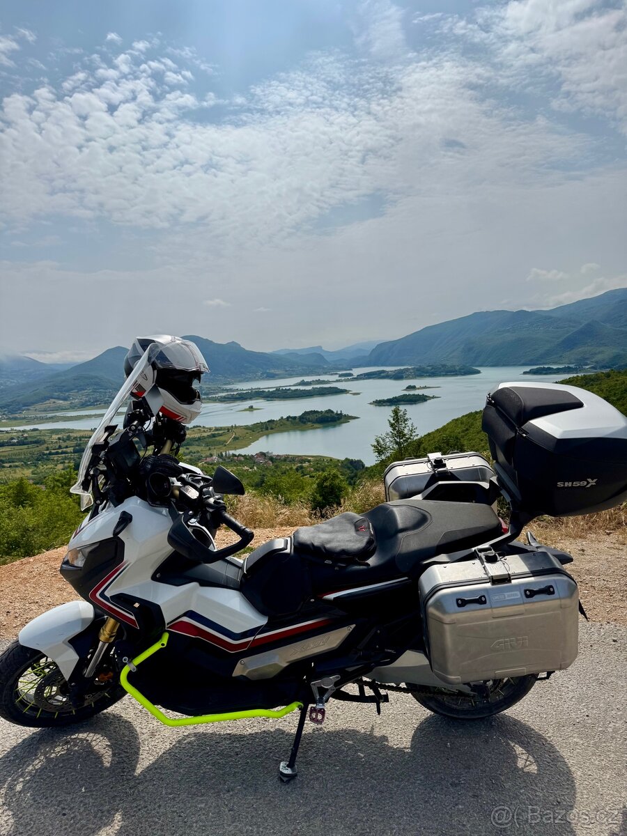 Honda X-ADV - boční kufry a držák GIVI