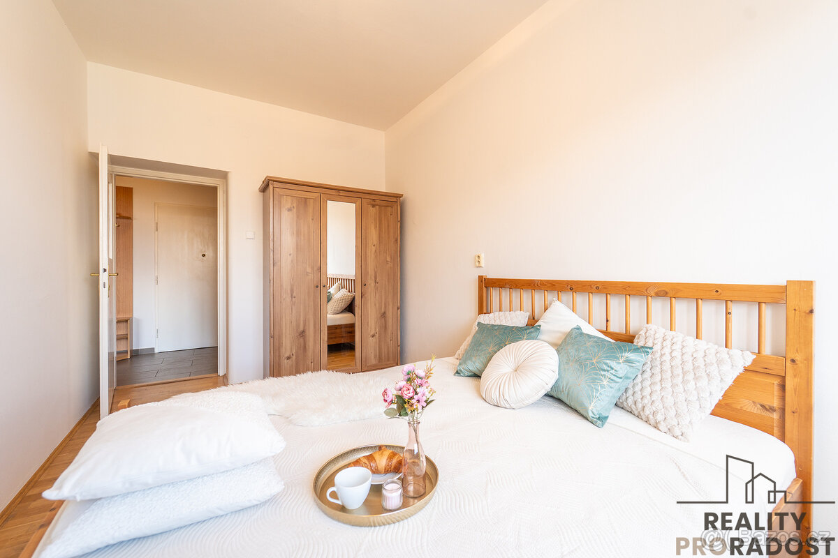 Prodej tichého bytu na Starém Městě s výhledem