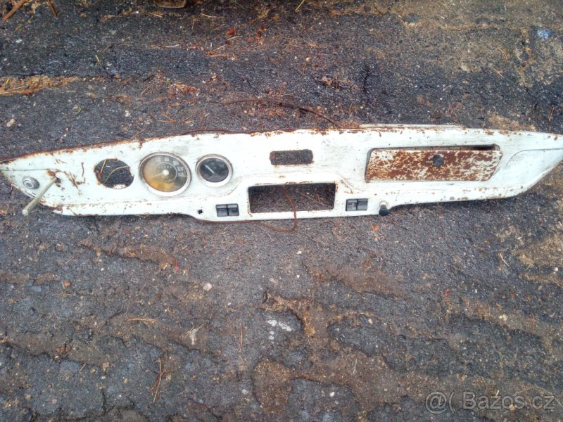 Palubní deska Škoda 1202 STW