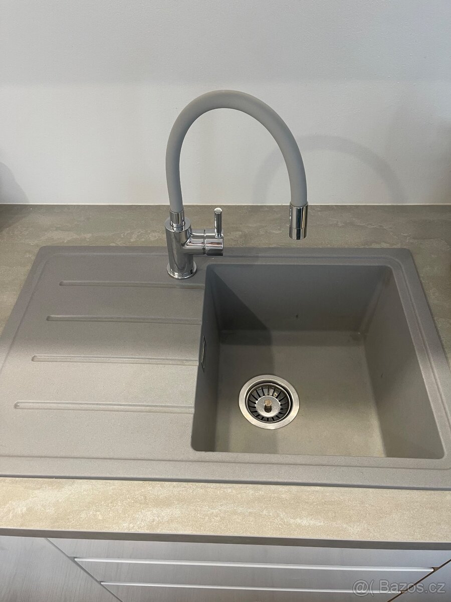 Granitový kuchyňský dřez + baterie