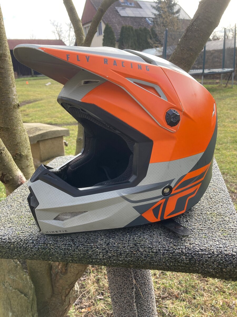 Motokrosová helma vel. S