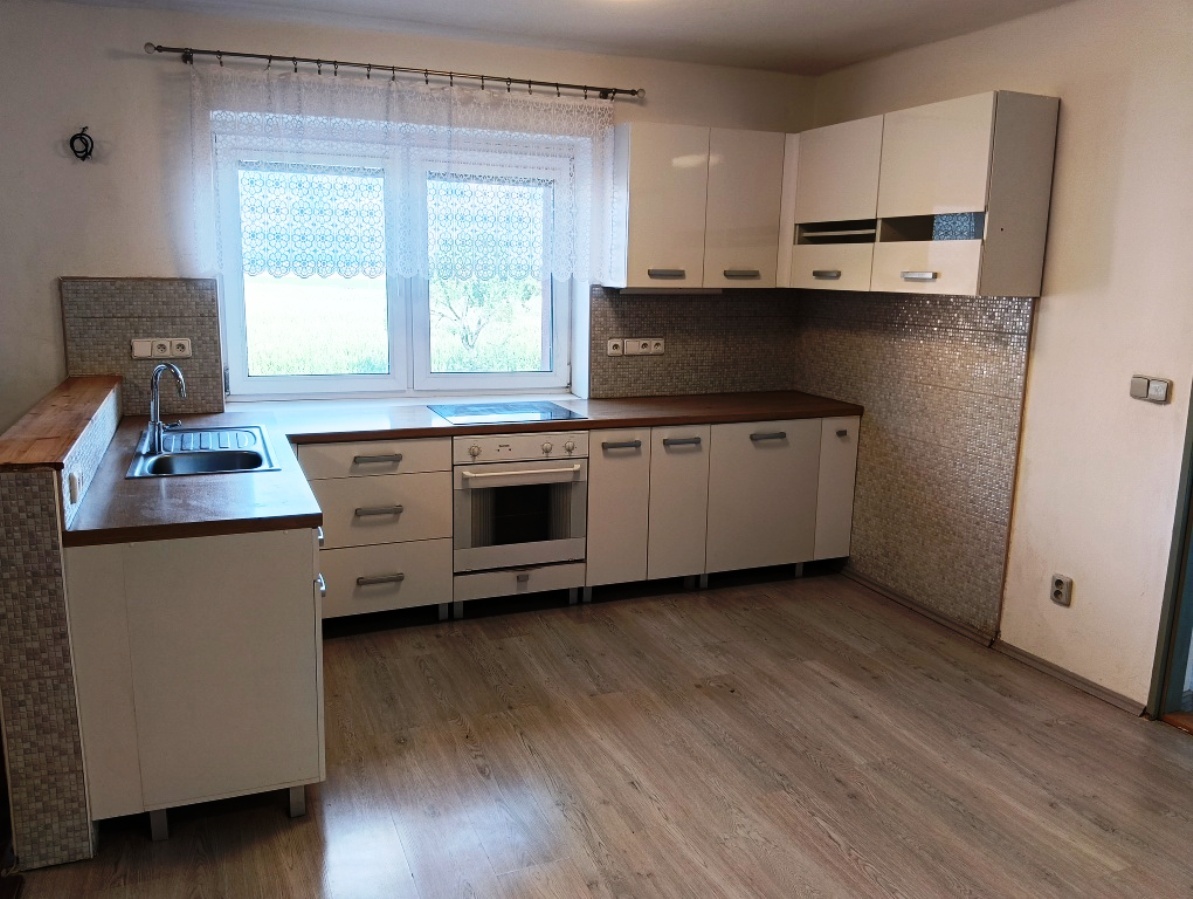 Pronájem bytu v rodinném domu 3 kk - dlouhodobě -