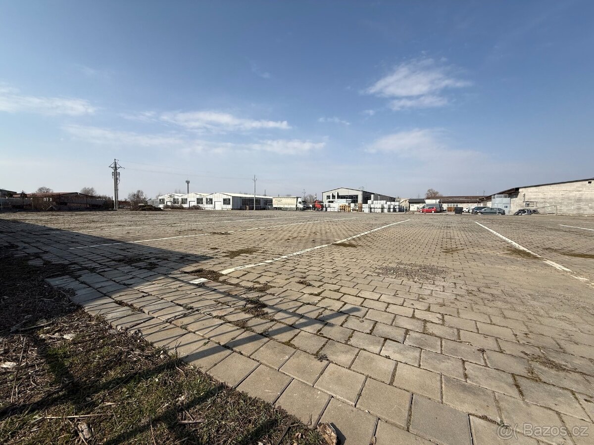 Pronájem komerčního pozemku 1 500 m², Brno-Černovice