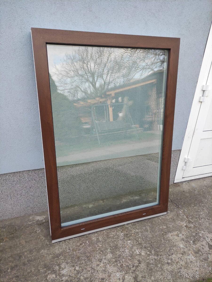 plastové okno 1040 x 1490  nové