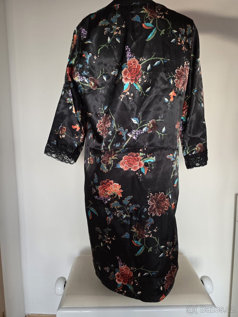Šaty zn. Starcollection Story, vel. L (40)