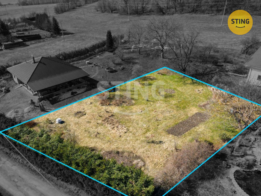 Prodej stavebního pozemku 1090m2, 132048