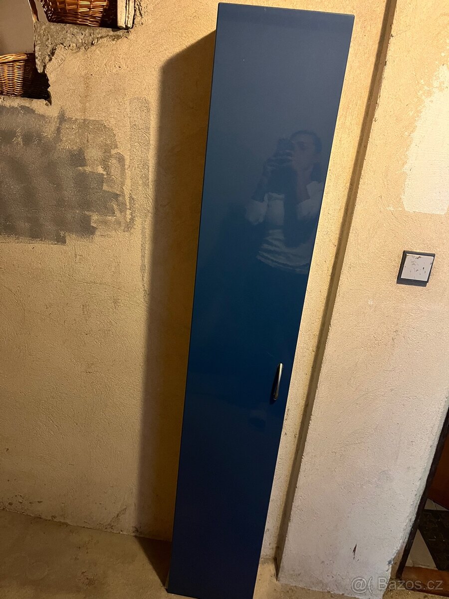 Modrá skříňka IKEA