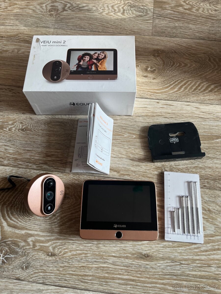 Dveřní digitální kukátko se zvonkem Eques VEIU mini 2