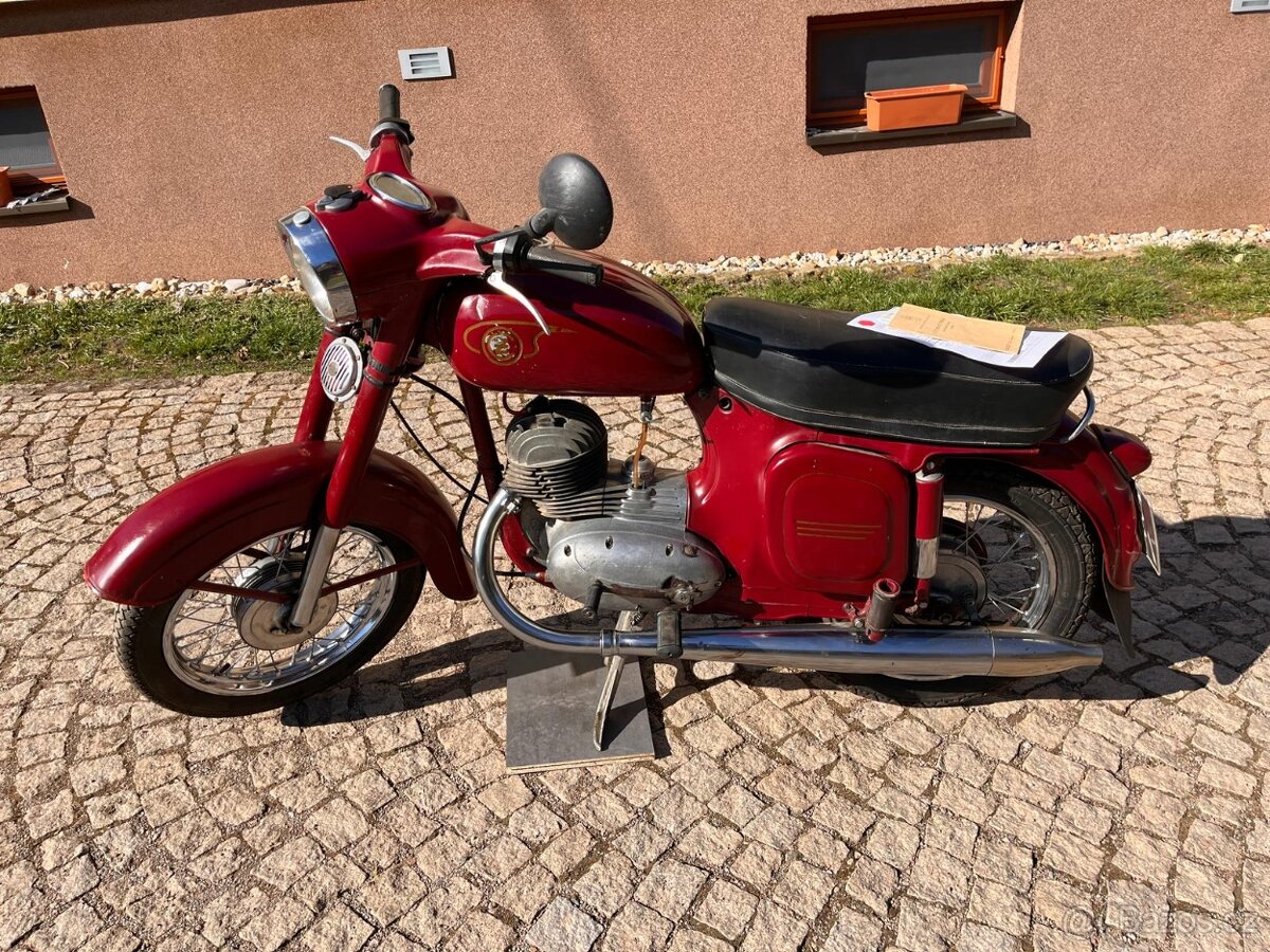 Prodam CZ 125 typ 453 delux