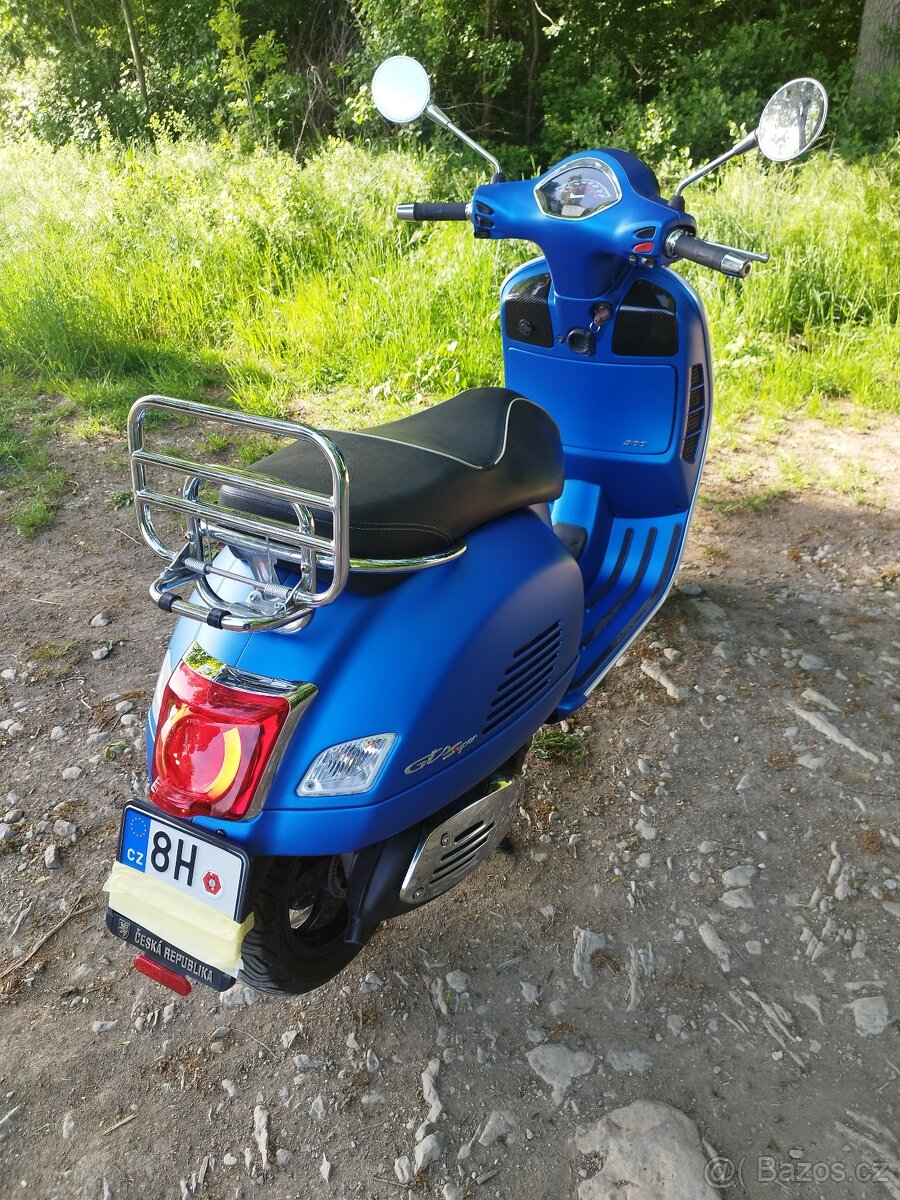 Vespa GTS 300