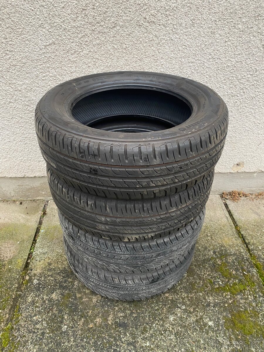 Letní pneumatiky 185/60R15 Barum + Dunlop