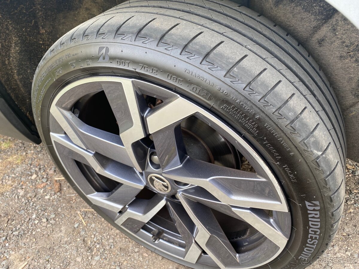 Letní pneumatiky Brigestone Turanza t oo5 rft225/40/19