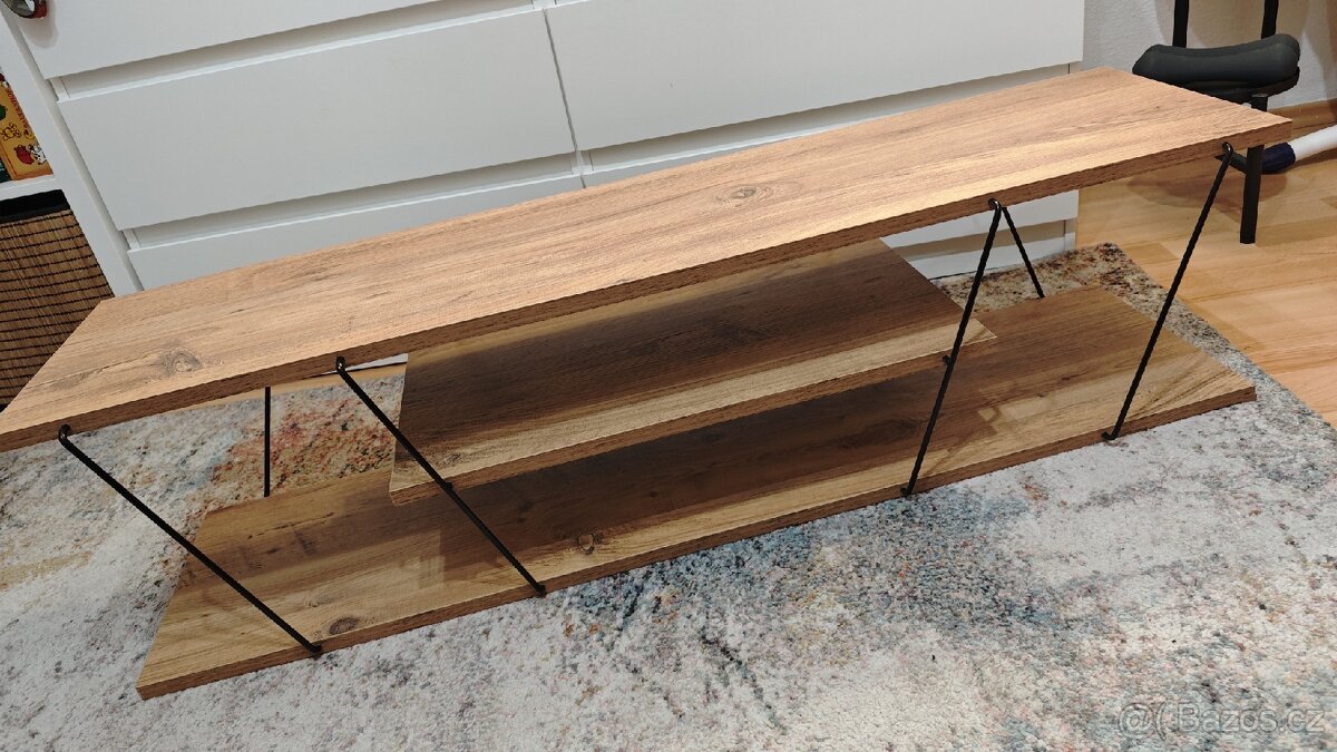 TV stolek 120x30cm
