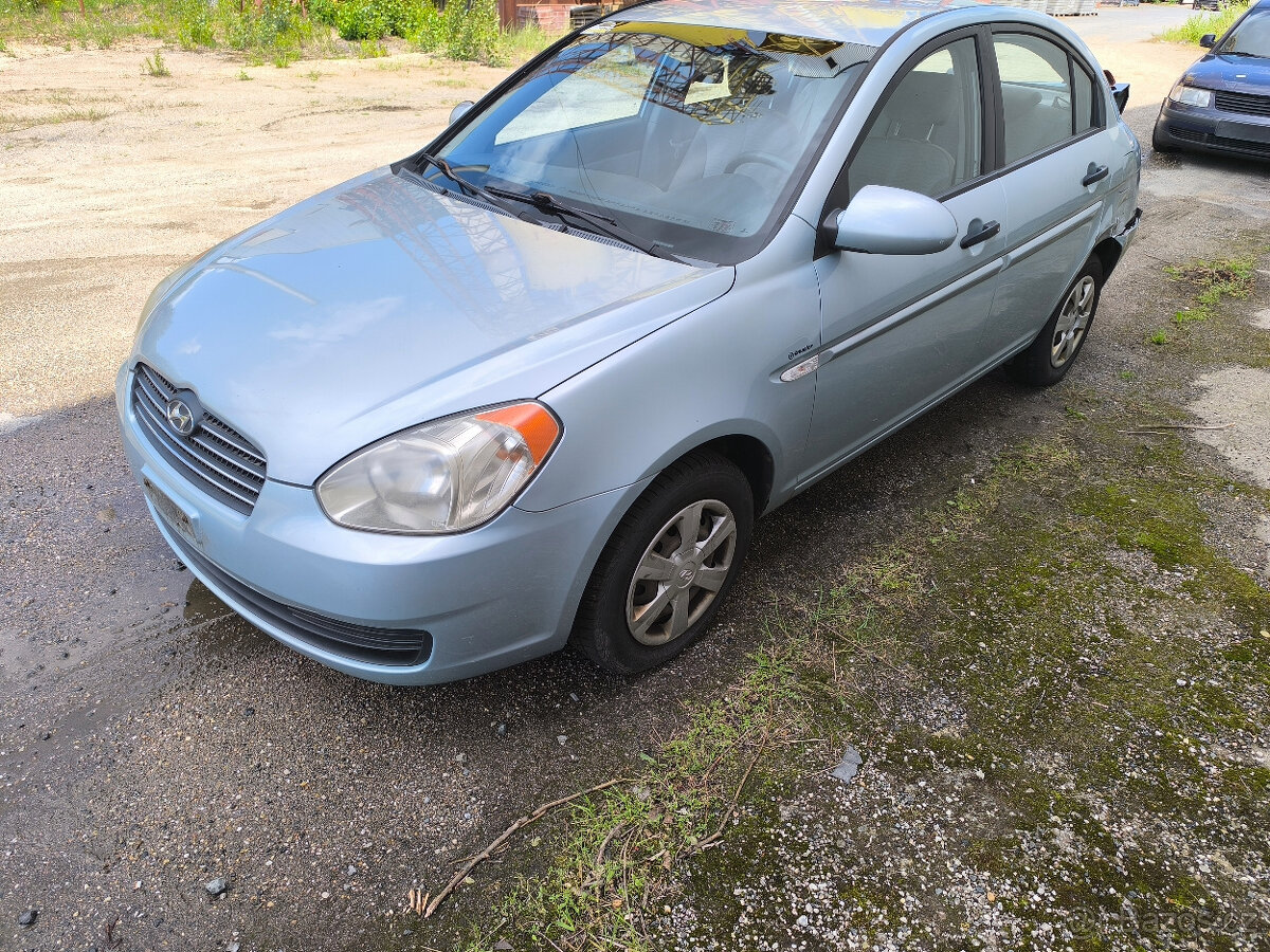 Hyundai Accent veškeré díly z vozu
