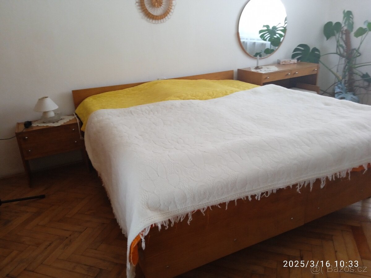 Ložnice s let 80.