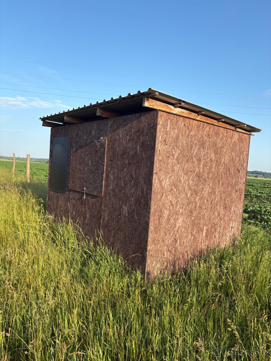 Prodejní stánek dřevěný 3,75m x 2,5