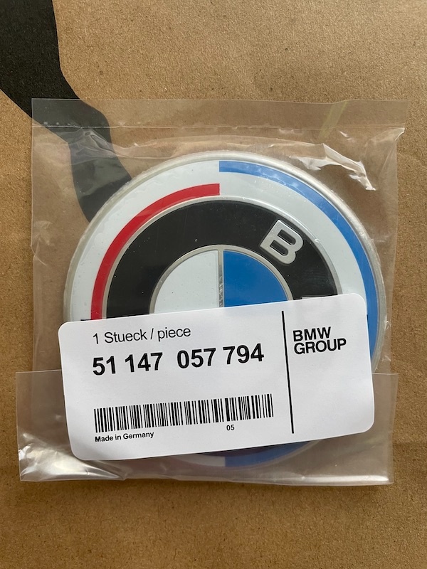 BMW emblem na kapotu 82mm 7 057 794