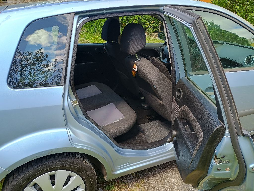 Prodám Ford Fiesta 2007/1,3i, 51kW, Euro 4