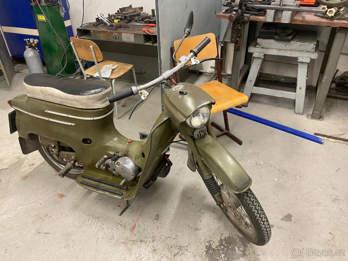 Jawa 20 s TP vojenská moto