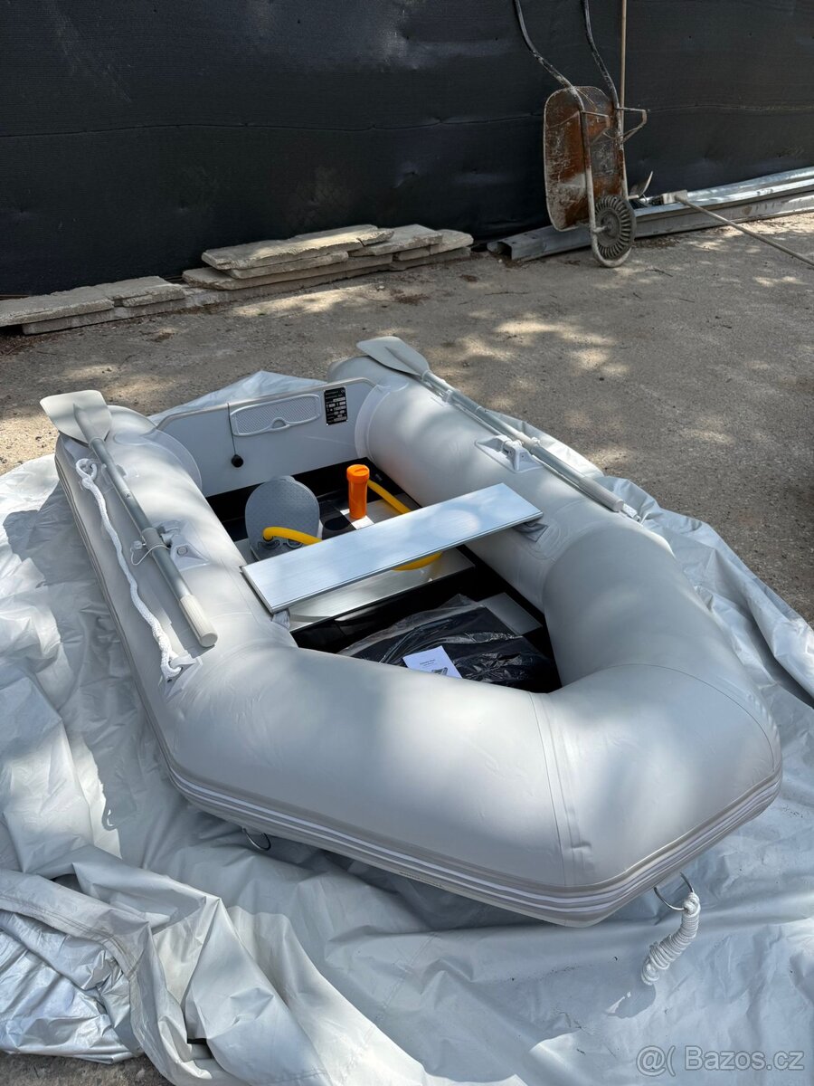 Nafukovací rybářský člun 230cm pro 2 osoby