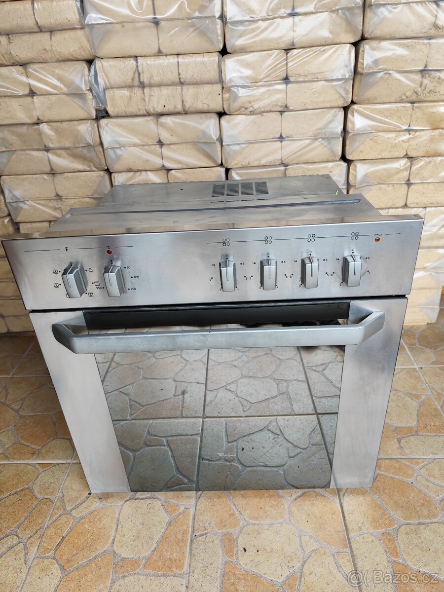 WHIRLPOOL VESTAVĚNÁ TROUBA  100% STAV