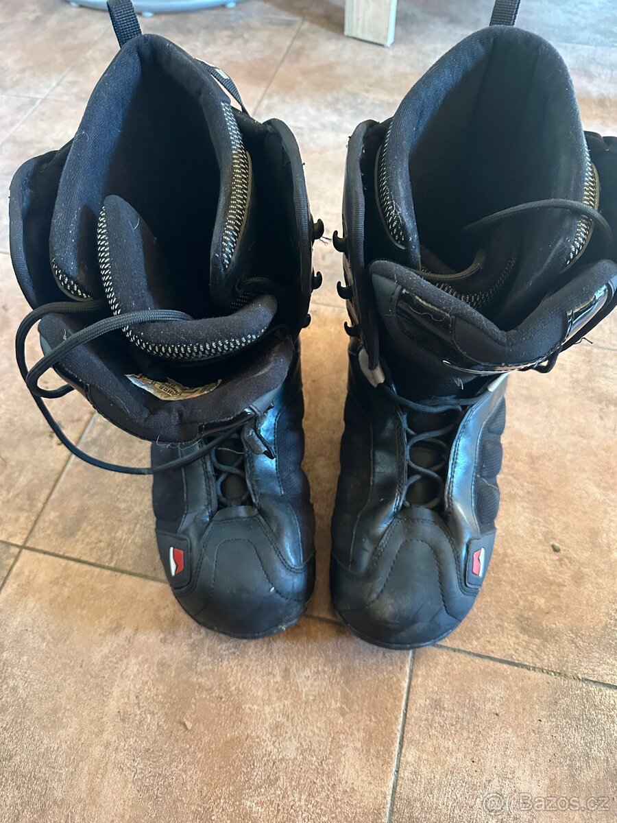 Snowboardové boty