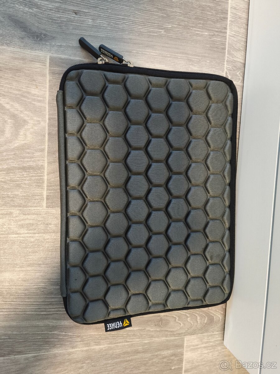 Pouzdro bubble na tablet 9/10" YENKEE YBT