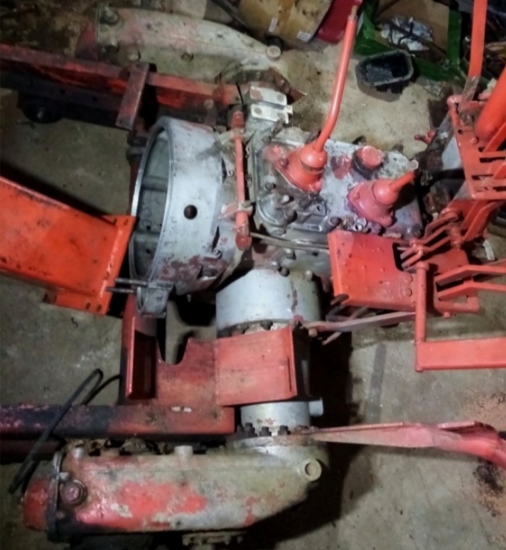 Převodovka na traktor Rs-09 Gt-124 Rs09 Rs 09