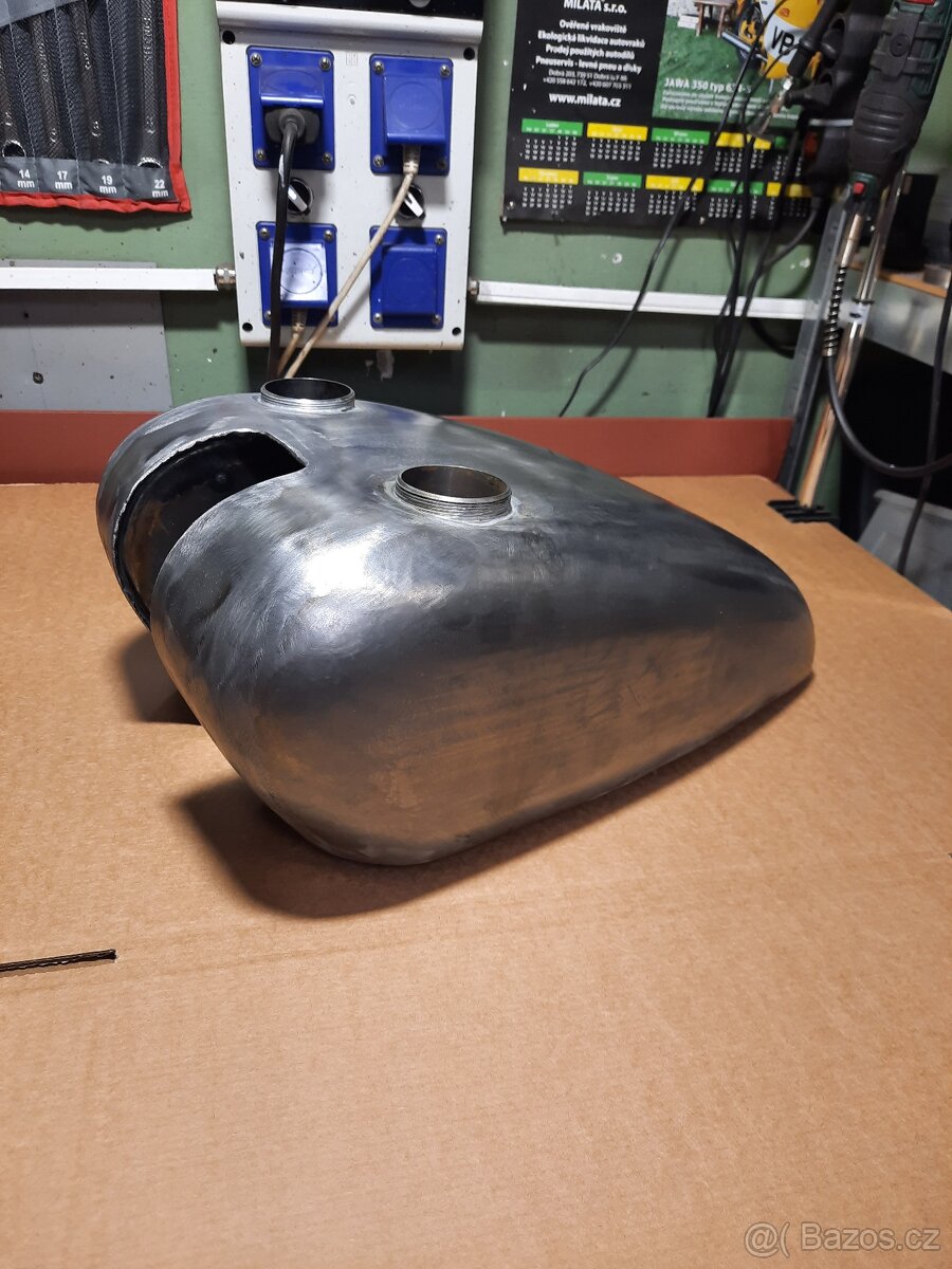 nádrž Jawa dvouvíčko