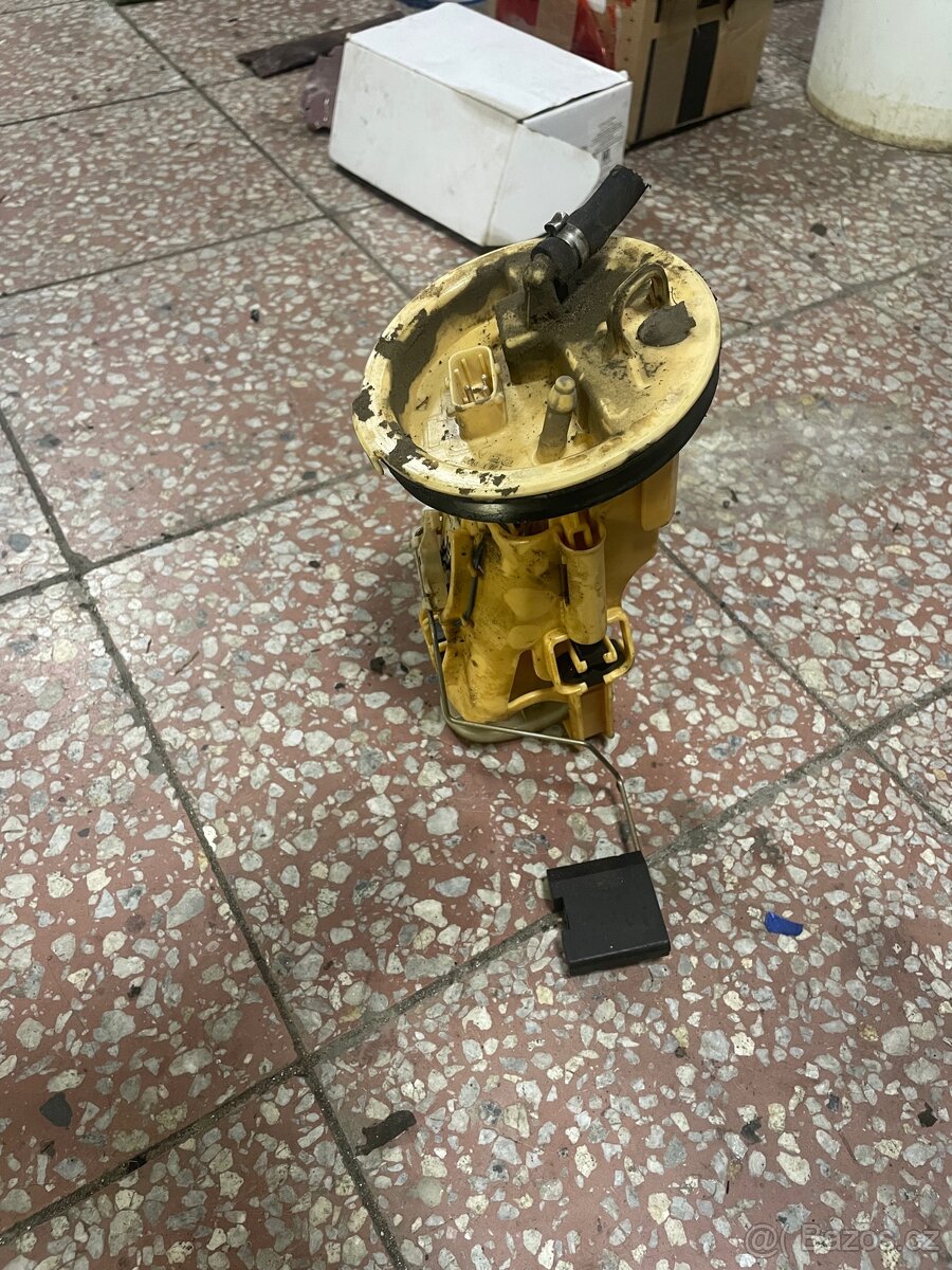 BMW e46 320d podavací čerpadlo