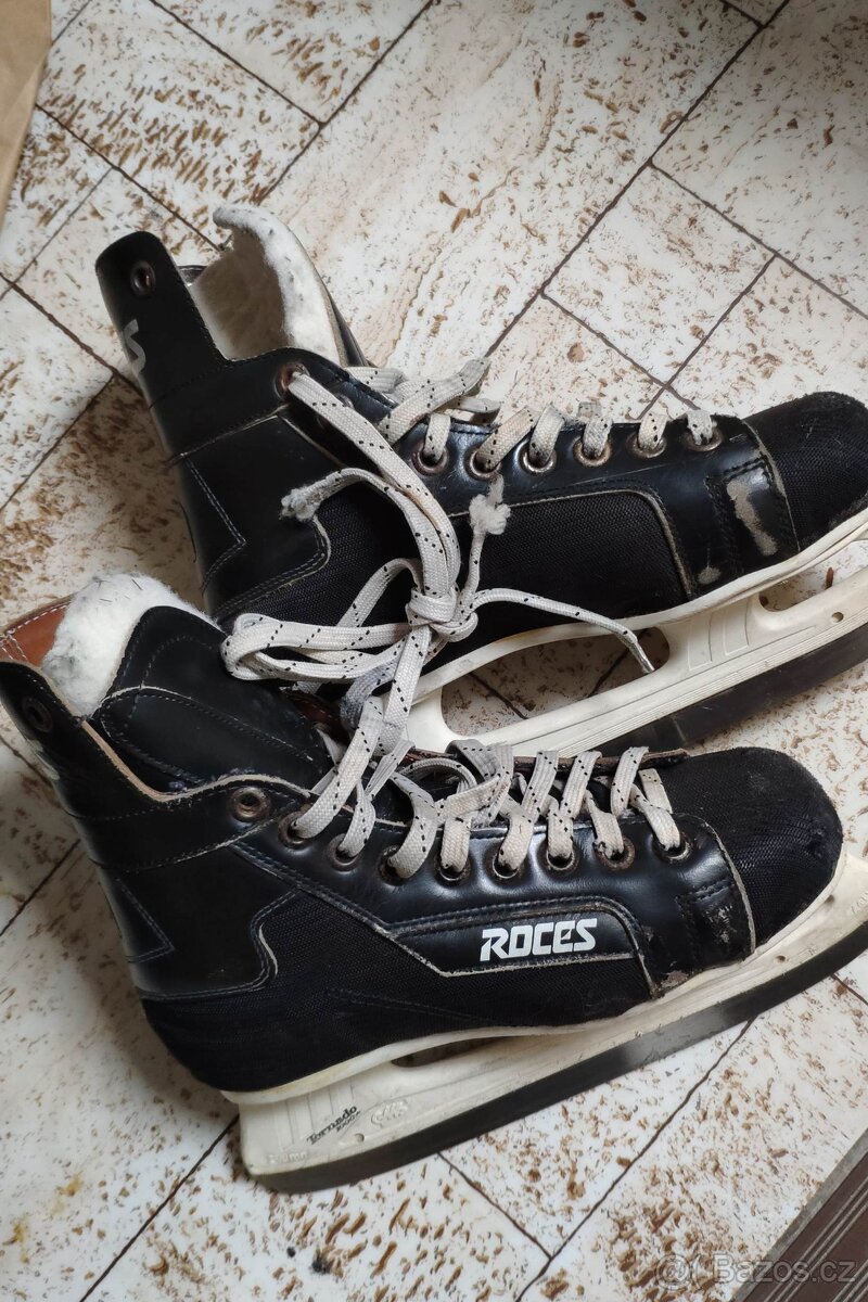 Chlapecké brusle Roces vel. 37