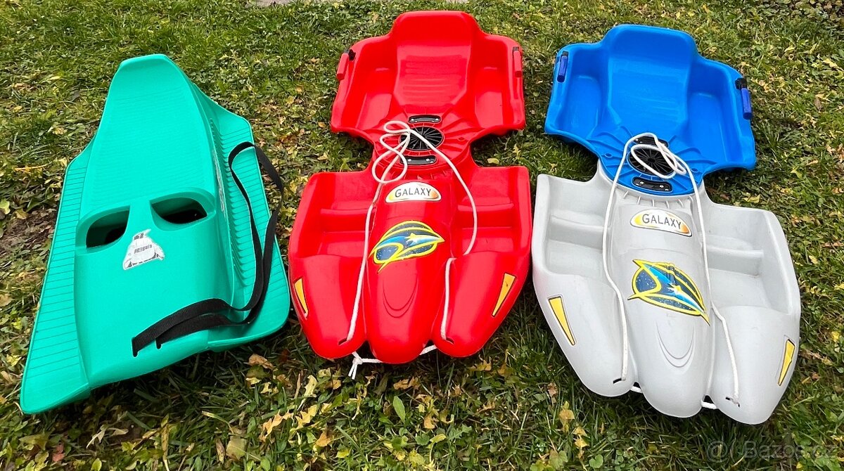 Zimní sada – 2× boby GALAXY, bob s brzdami + sáňky Pinguin