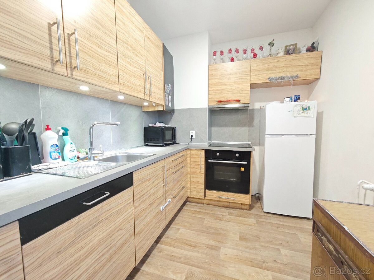 Pronájem bytu 2+1 Vsetín-Rybníky