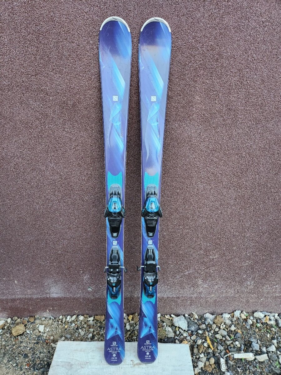 Dámské Sjezdové Lyže Salomon Astra 154cm Woodcore