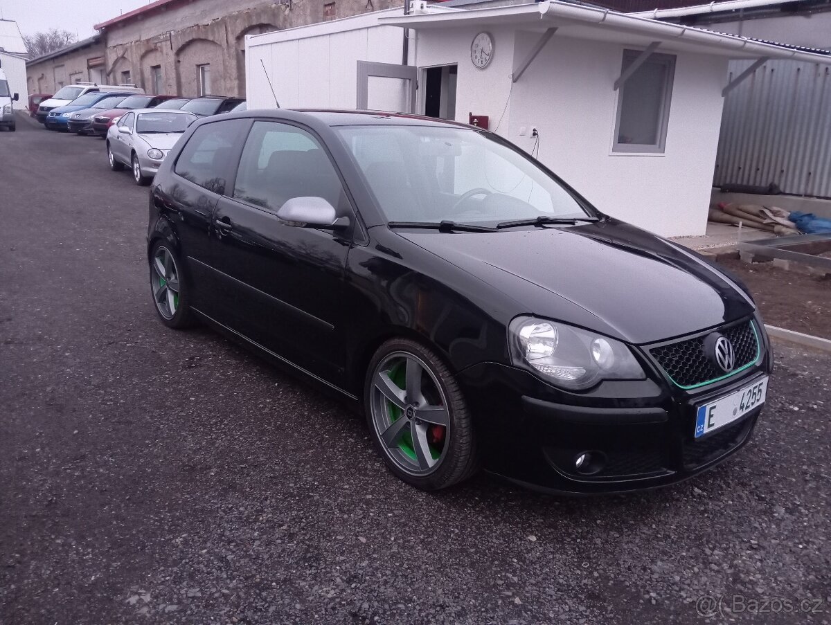 VW Polo 1,4 benzín 59kw, sportovní podvozek