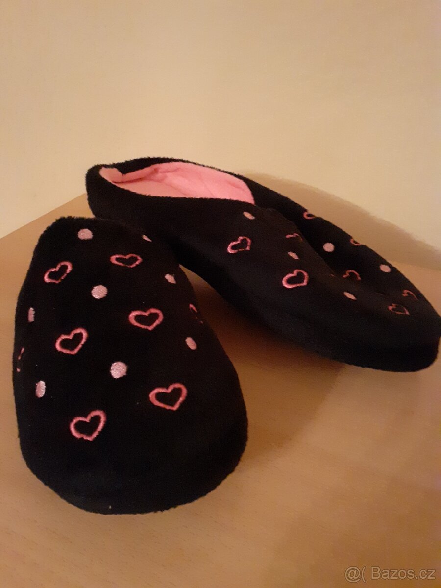 Nové pantofle velikost 37