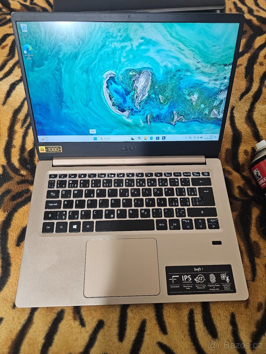 Kovový notebook Acer Swift 1