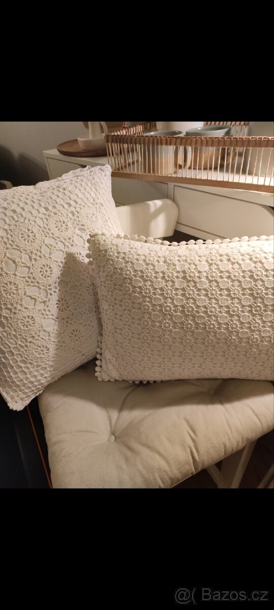 Polštáře vyšívané