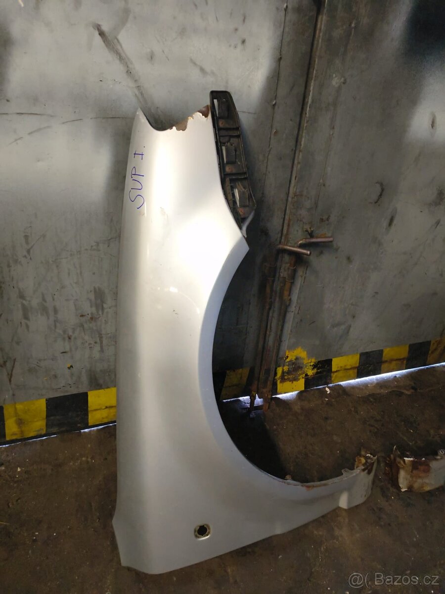 ŠKODA SUPERB I. - BLATNÍK