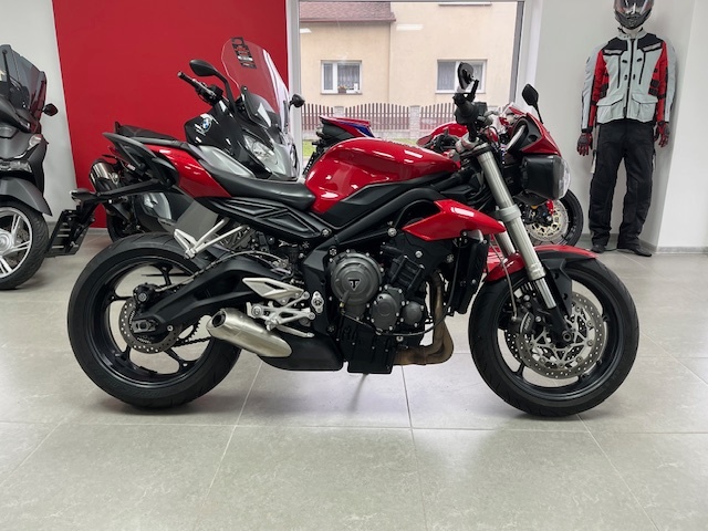 TRIUMPH STREED TRIPLE 660